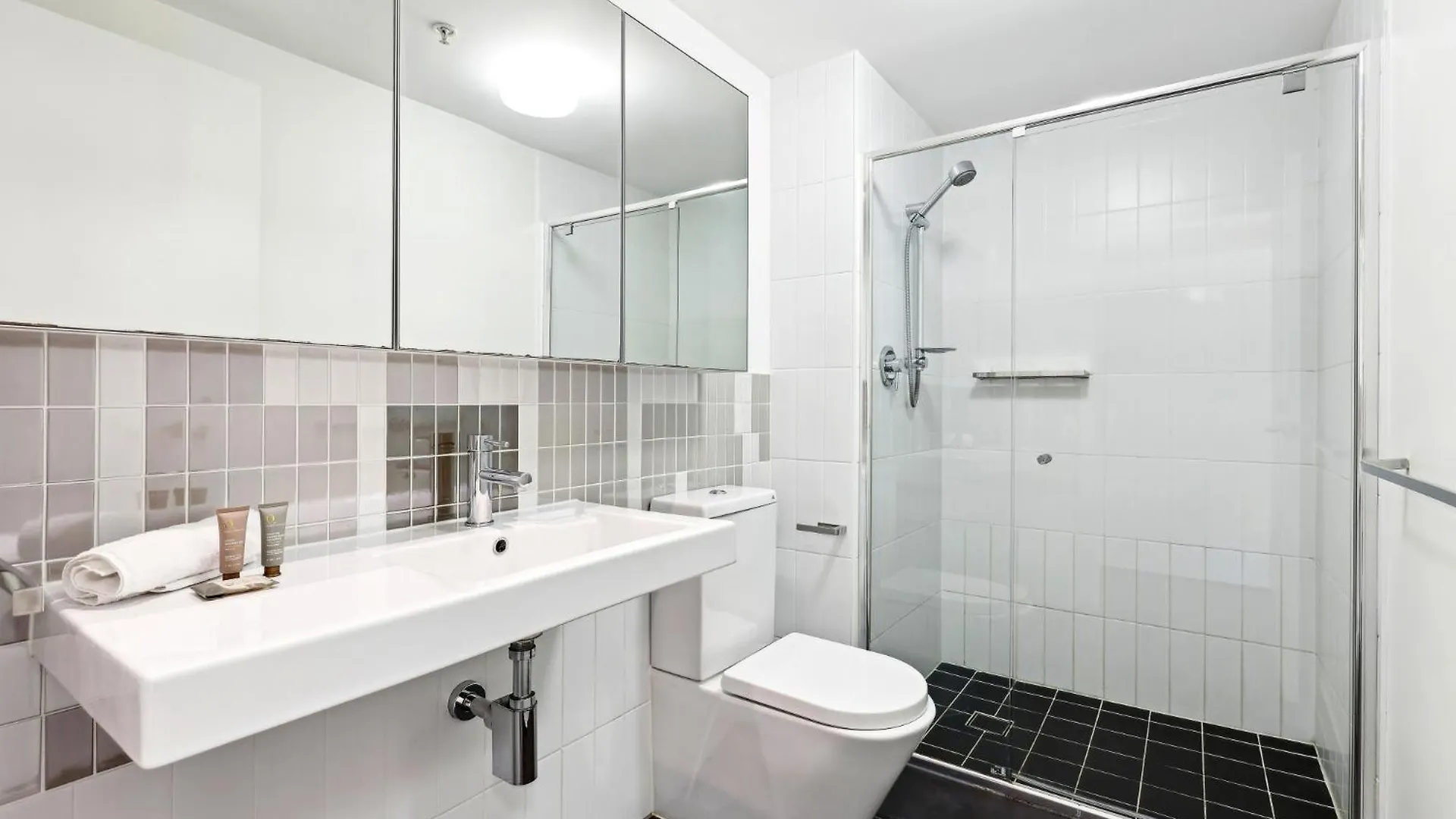 Elegant Inner-City 1-Bed With Rooftop Dining Brisbane Austrália